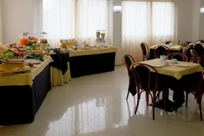 Bikini Hotel - Image 3