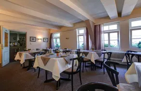 Bayrischer Hof - Image 5