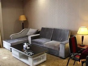 Yiluyue Business Hotel - Image 4