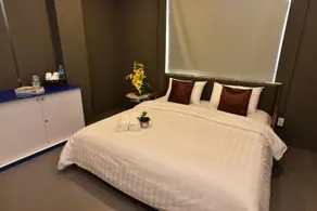 Forrest Bangkok Hotel Hostel - Image 2