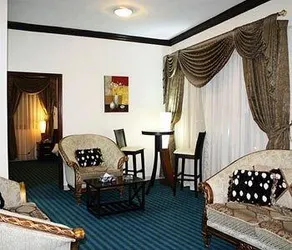 Grand Suite - Image 4