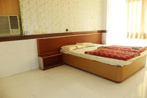 TORAN LODGE - Image 3
