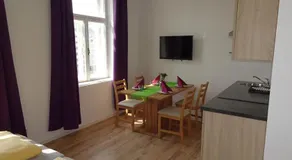 Luna Apartments - Image 4