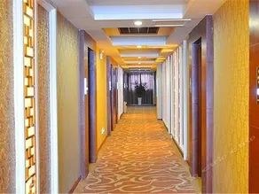Maple Hotel - Image 2