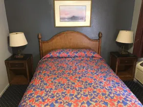 Vince's Motel - Image 3