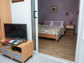 Lozna Apartment - Image 3