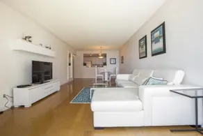 Great Sunny Isles Lodging - Image 4