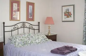 Campbell House Weston B&B - Image 5