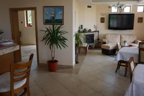 Guest House Golden Flake - Image 2
