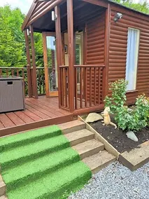 Bear Lodge - Image 4