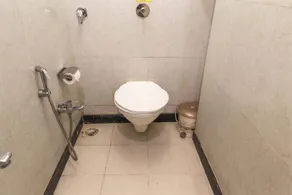 Oyo Premium Mumbai Saki Vihar - Image 2