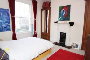 A Homely and Arty Clifton Apartment - Image 1
