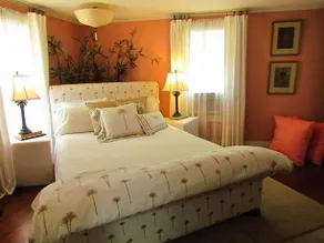 Lorraine Parish's Bed & Breakfast - Image 4