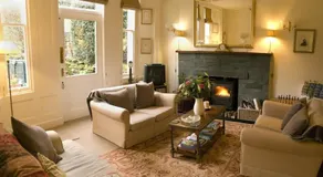 Riverside Bed & Breakfast - Image 2