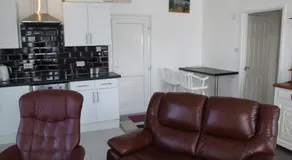 Old Co Op House - Image 4