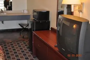 Raleigh Inn - Image 5