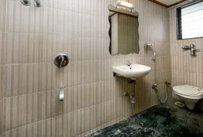 Hotel Lucky Goregaon - Image 5