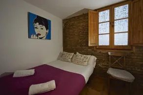 Suites4days Les Corts House - Image 4