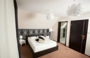 Best East - Image 5