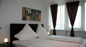 Apartment 8 - Image 5