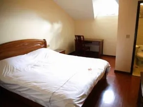 PRINCE HOLIDAY HOTEL - Image 5