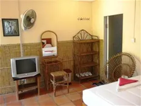 Orchid Guesthouse - Image 3
