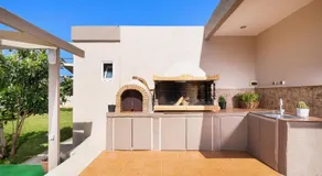 Klironomos Art Villa - Image 2