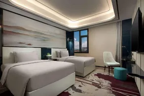 Ramada by Wyndham Mengzi Suites - Image 5