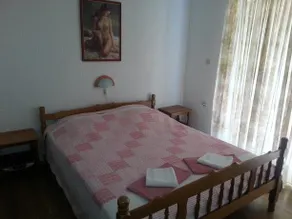 Apartments Buffet 2B - Image 4