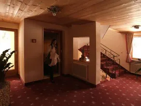 Burghotel Alpengluhn - Image 4