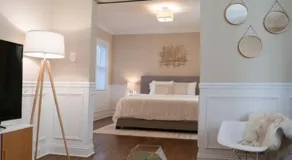 2BR Apt - Central Modern - Image 3