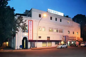 Swift Residency - Connaught Place - Image 2