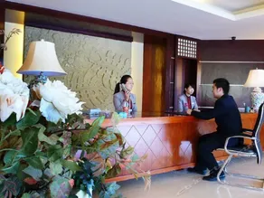 Meihua Business Hotel - Image 4