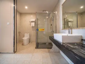 World Crown Hotel Liuzhou - Image 5