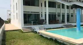 Beachfront Villa Solarium Garden House 1 - Image 2