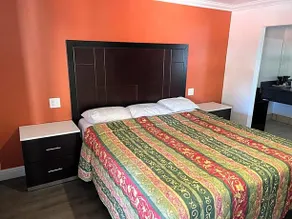 The Oaks Motel - Image 3