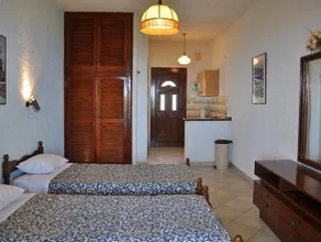 Yiannis Barbati Studios & Apts - Image 2