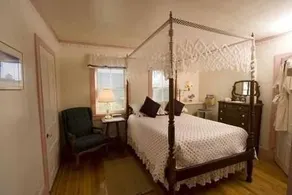 Blue Harbor House Inn - Image 3