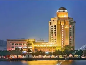 Sanbu Holiday Hotel - Image 4