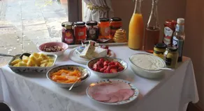 Laundimer House Bed & Breakfast - Image 3