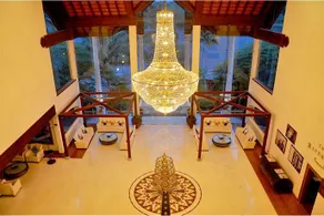 Raviz Mahayana - Premium House Boat - Image 2