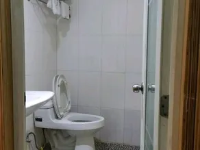 Batian Hotel - Image 4