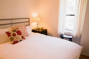 Herrick Guest Suites Bank Street Apartment - Image 5