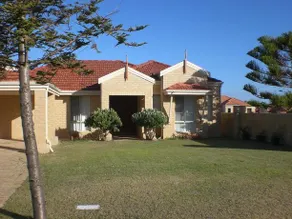 Port Bouvard Holiday Home Mandurah - Image 2