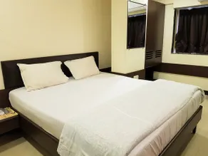 Hexa A1 Stay - Image 1