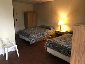 Pittsfield Motor Inn - Image 5