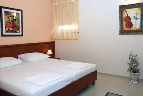 Motel Mozart - Image 3