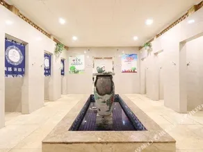 Lancui Lake Tian Mu Hot Spring Resort - Image 3