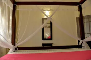 Jacinda Villa - Image 2