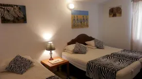 Riverbend Cottage Cabin - Motel Style - Image 4